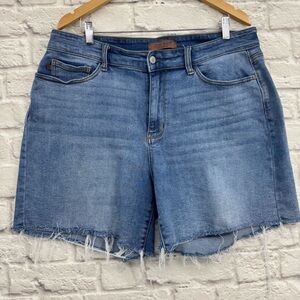 Judy Blue High-Rise Cut-Off Denim Shorts 2XL Raw Hem Cut Off Shorts Stretchy